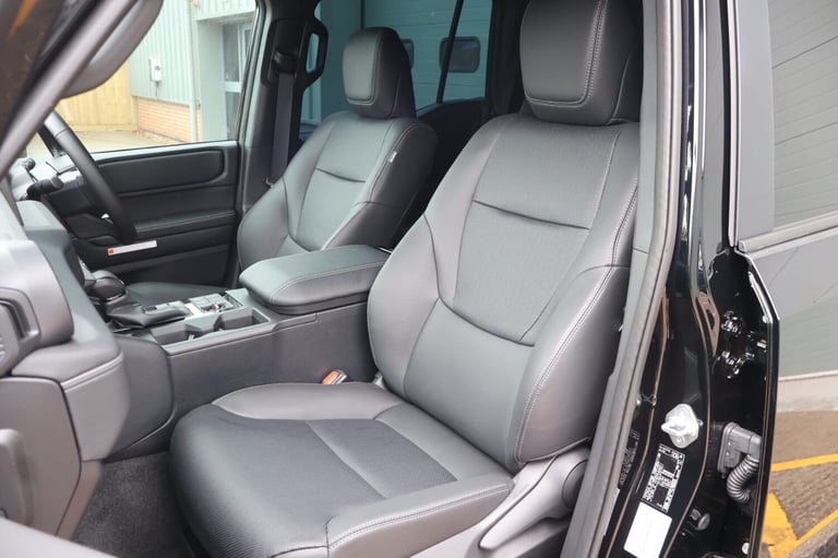 2025 Toyota Land Cruiser BRAND NEW COMMERCIAL REAR PRIVACY GLASS Hi GLOSS FINISH  MUD TERRAIN TYR...
