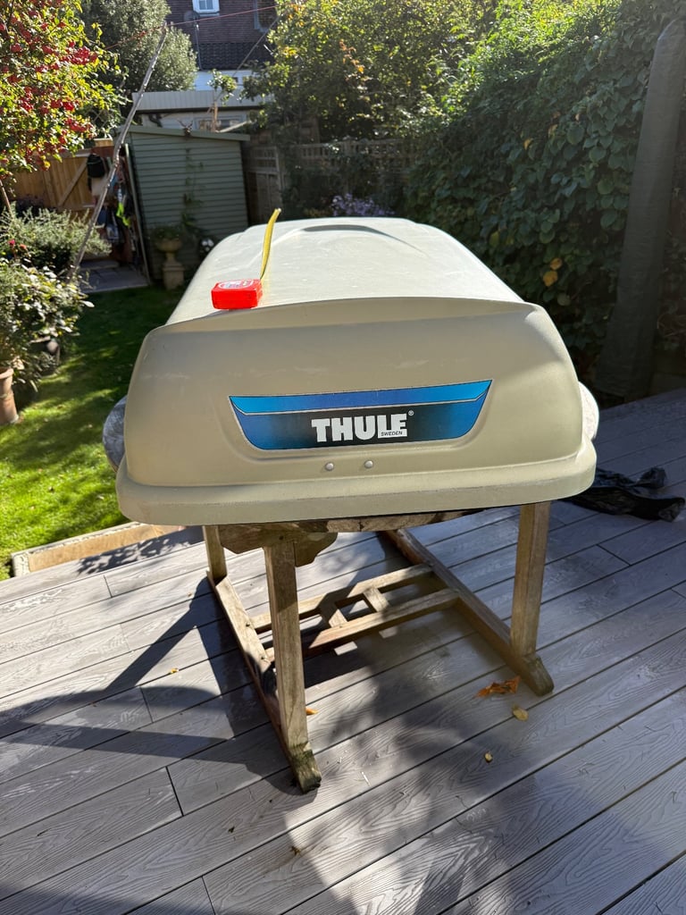 Car roof box, rails and fittings THULE