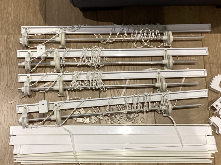 4 x Roman blind kits complete 