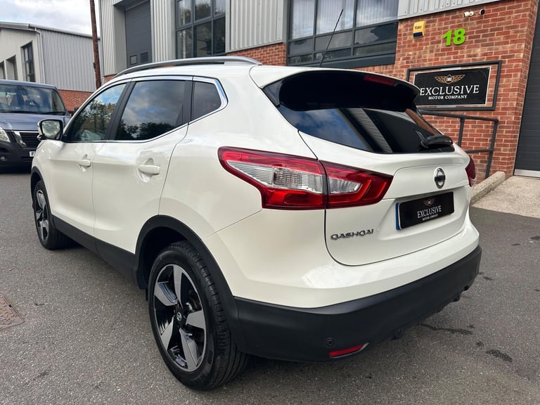 2017 Nissan Qashqai 1.2 DIG-T N-Connecta XTRON 2WD Euro 6 (s/s) 5dr HATCHBACK Petrol Automatic
