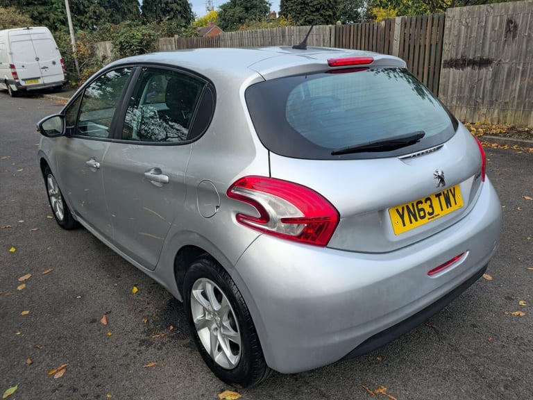 2013 Peugeot 208 1.2 VTi Active 5dr HATCHBACK PETROL Manual