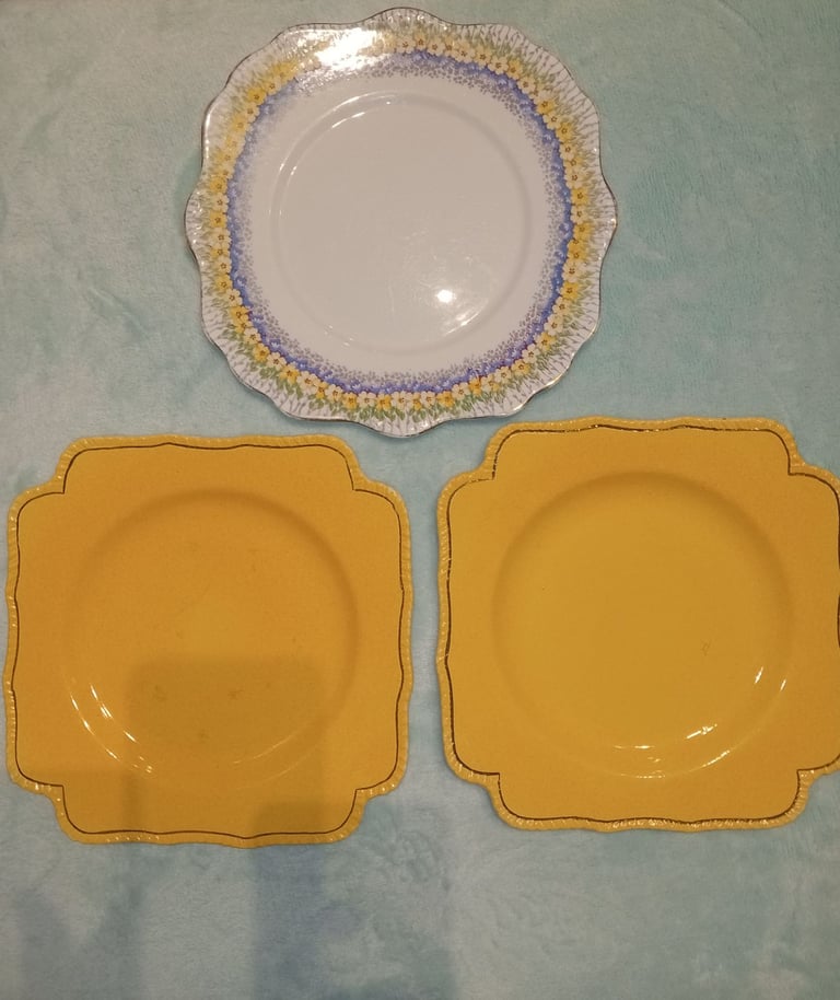 Midwinter cake plate Glendale flower plate yellow vintage plates