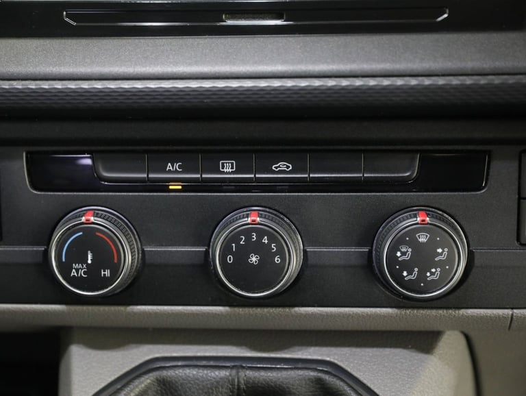 2020 Volkswagen Transporter Shuttle 2.0 TDI S Minibus Double Cab 5dr Diesel Manual SWB Euro 6 (s/...