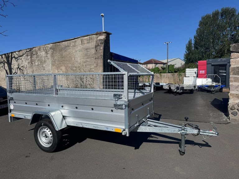 BRAND NEW 7,7ft x 4,2ft SINGLE AXLE TIPPING TRAILER WITH 40CM MESH 750KG