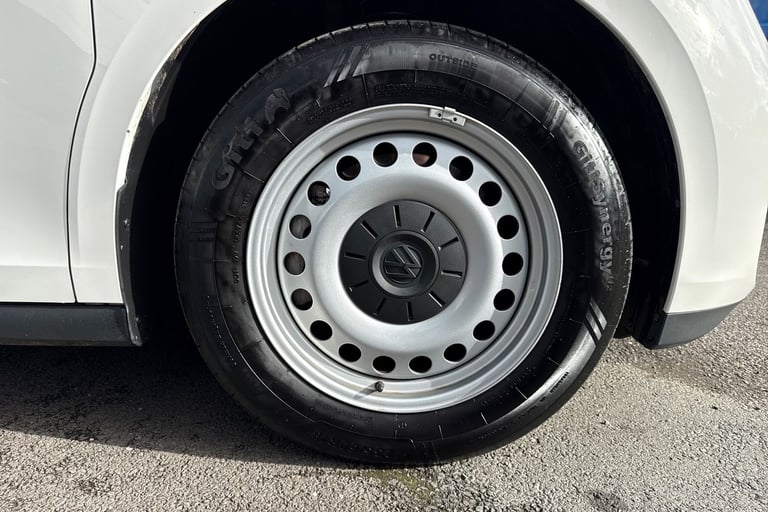 2025 Volkswagen ID. Buzz Cargo 210kW Commerce 79kWh Auto Van ELECTRIC Automatic