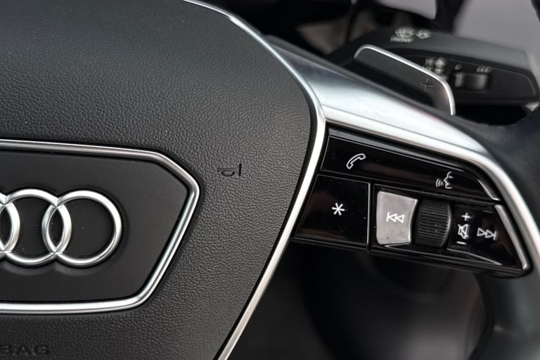 2022 Audi e-tron Sportback Technik 50 quattro 230,00 kW SUV ELECTRIC Automatic