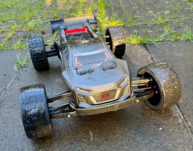 Arrma Talion 6S 1/8 extreme RC car