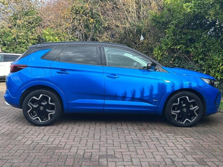 2023 Vauxhall Crossland X 1.6 14.2kwh Ultimate Suv 5dr Petrol Plug In Hybrid Auto Euro 6 (s/s) (2...