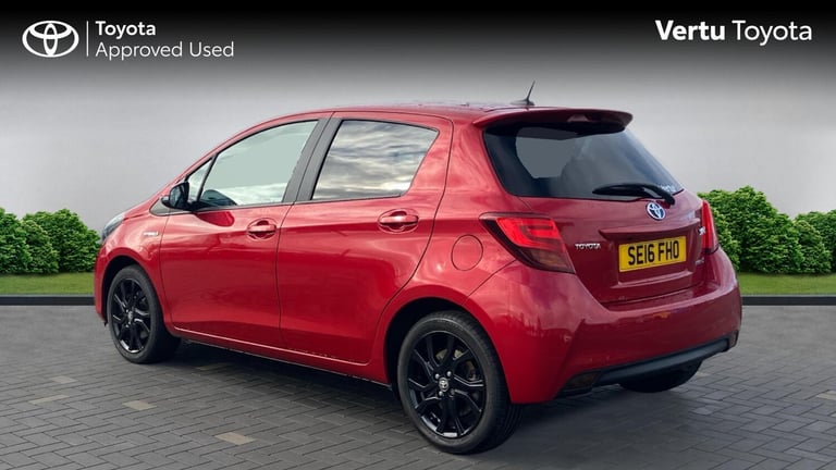 2016 Toyota Yaris 1.5 Hybrid Design 5dr CVT HATCHBACK PETROL/ELECTRIC Automatic