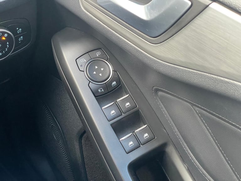 2020 Ford Focus 1.0T EcoBoost Titanium Euro 6 (s/s) 5dr HATCHBACK Petrol Manual