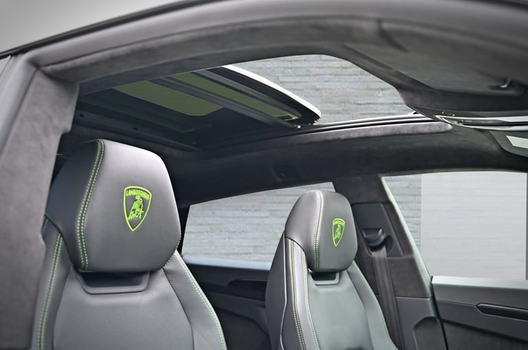 LAMBORGHINI URUS [URBAN NERO] 4.0T V8 BI-TURBO PETROL AUTO 4X4 2022 [71] GREEN