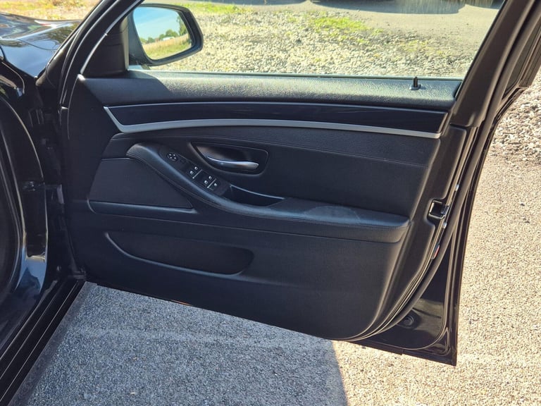 2015 BMW 5 Series 2.0 520i SE Auto Euro 6 (s/s) 4dr SALOON Petrol Automatic