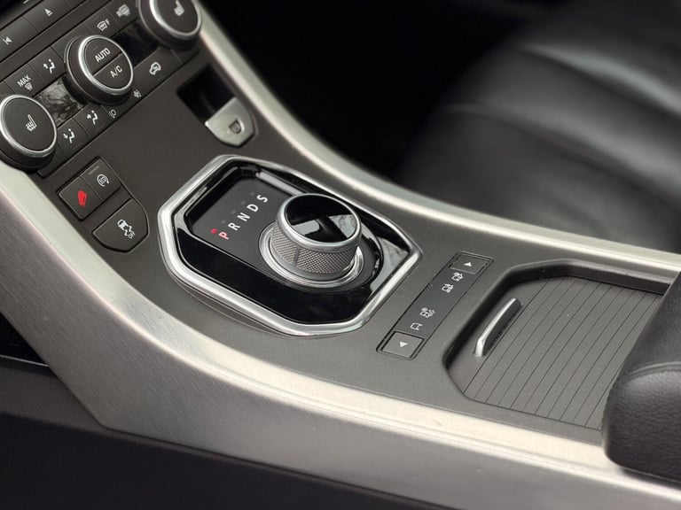 2015 Land Rover Range Rover Evoque 2.2 SD4 Pure 5dr Auto [9] [Tech Pack] ESTATE Diesel Automatic