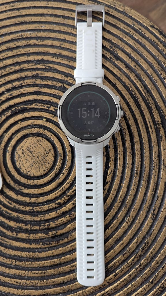 SUUNTO 9 BARO (White) NOW £75 Delivered!!