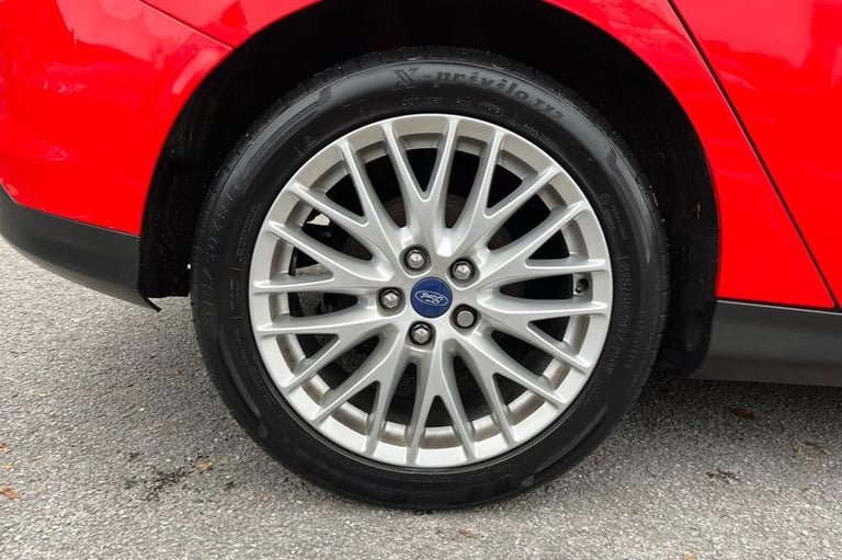 2013 Ford Focus 1.0 EcoBoost Zetec 5dr HATCHBACK PETROL Manual