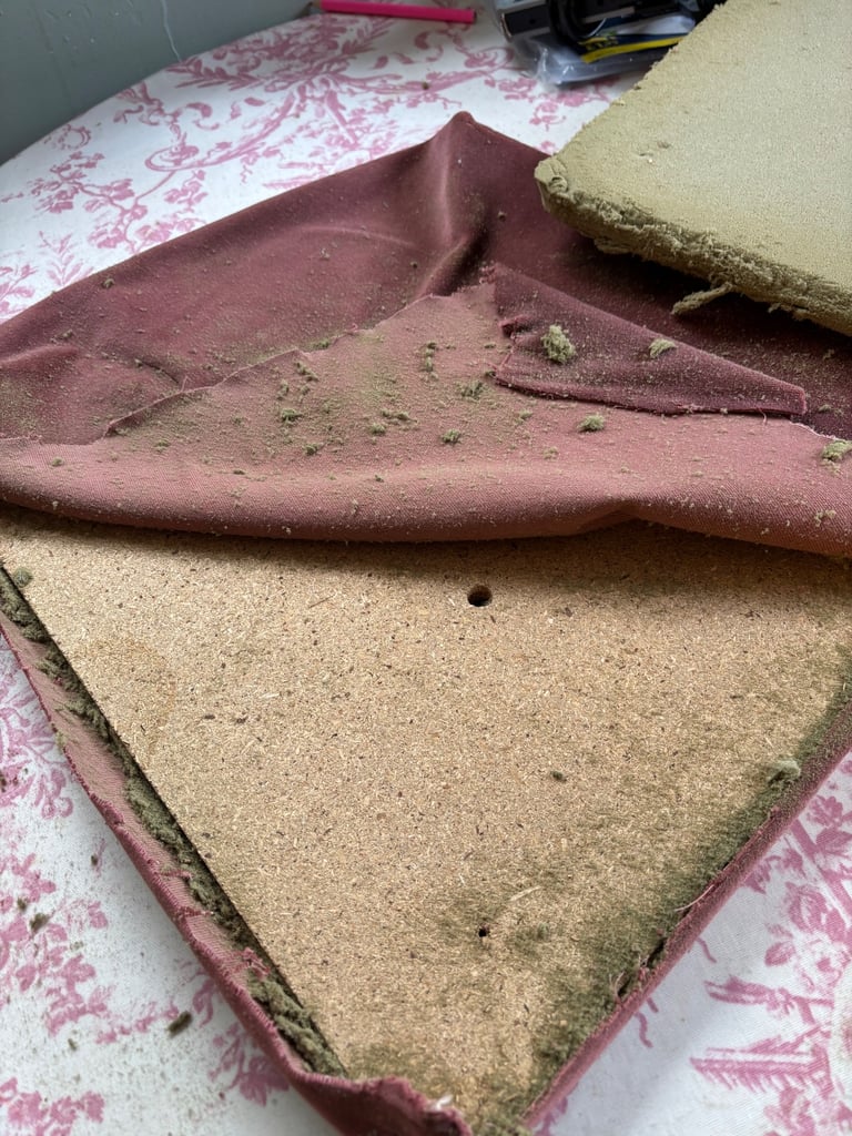Gorgeous French Style Oak Dining Table & Chairs
