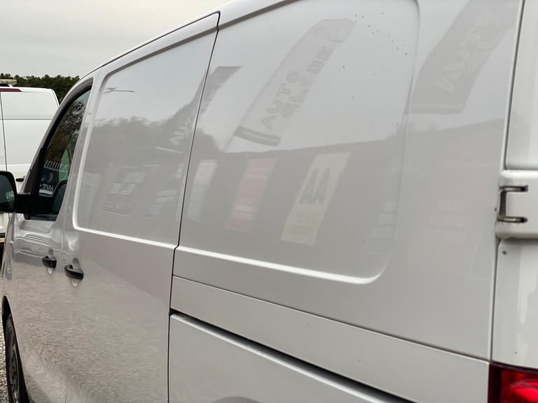 2019 Peugeot Expert 2.0 BlueHDi 1400 Professional Standard Panel Van MWB Euro 6 (s/s) 6dr PANEL V...