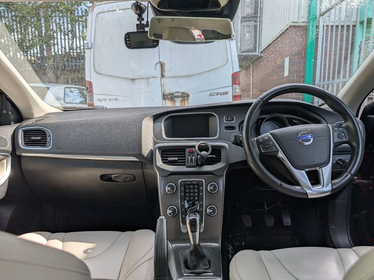 Volvo, V40, Hatchback, 2015, Manual, non-runner