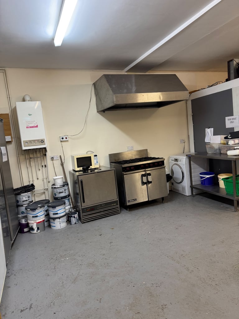 Catering Unit to let 