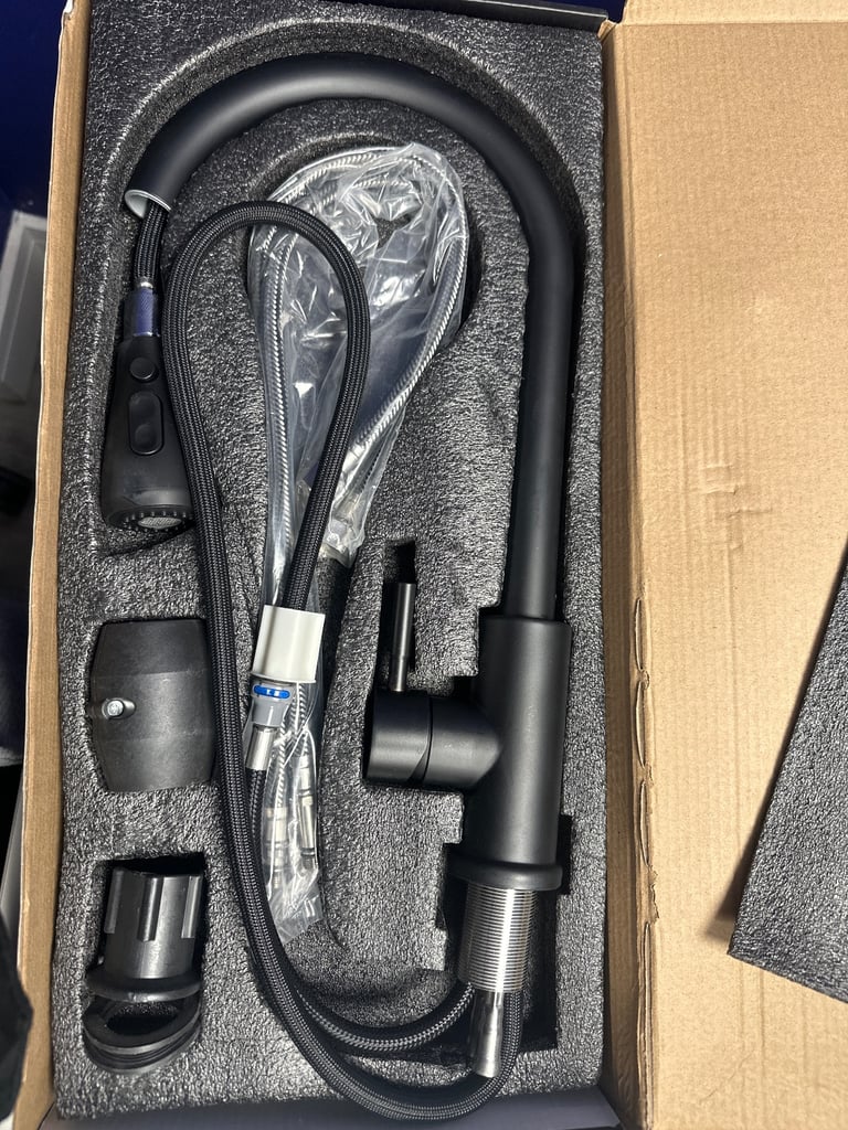 Kitchen sink tap faucet single hole pull down brand new in box bathroom plumber 