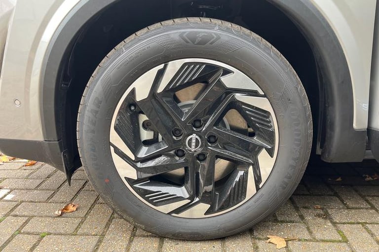 2025 Nissan Qashqai 1.5 E-Power N-Connecta [Glass Roof] 5dr Auto Automatic Hatchback Hybrid Autom...