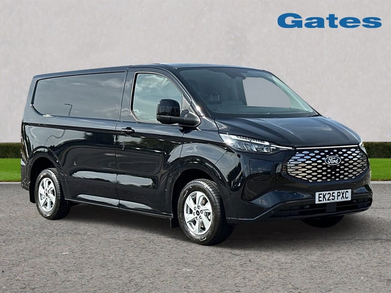 2025 Ford Transit Custom 320 SWB Limited 65kWh 100kw / 136PS Auto Van Electric Automatic