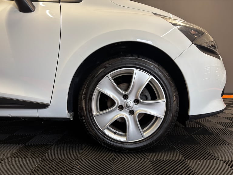 2016 Renault Clio 1.2 16V Play 5dr HATCHBACK Petrol Manual