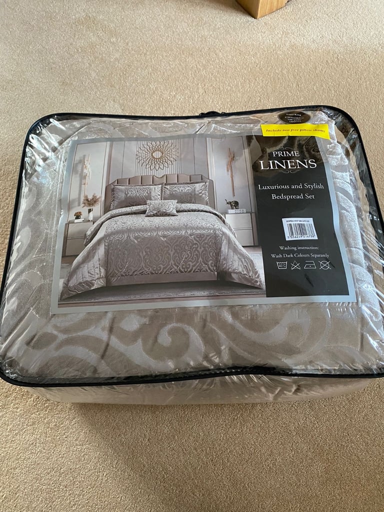 Super King Bedspread - Taupe colour