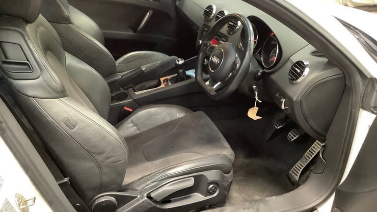 2011 Audi TT 2011 2.0 TDI Quattro Sport 2dr [2011] WHITE HALF LEATHER SERVICE HISTORY COUPE Diese...