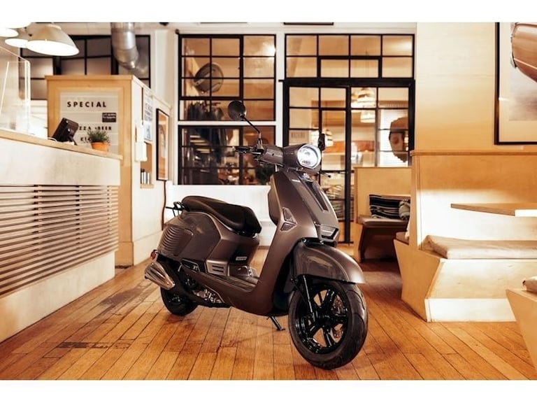 AJS Barletta [Phone number removed]Scooter 