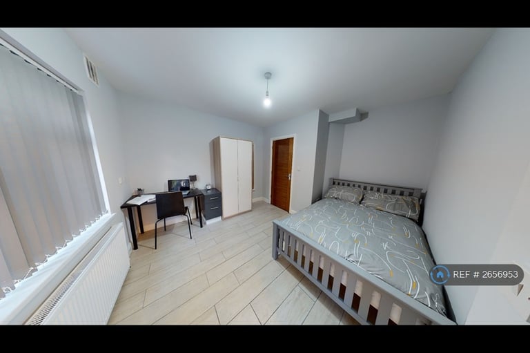 7 bedroom house in Charter Avenue, Coventry, CV4 (7 bed) (#2656953)