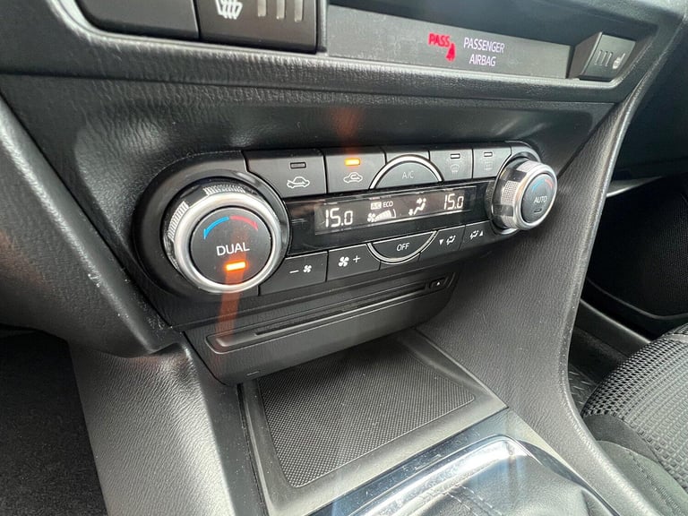 MAZDA MAZDA3 2.0 SKYACTIV-G SE-L Nav 2017