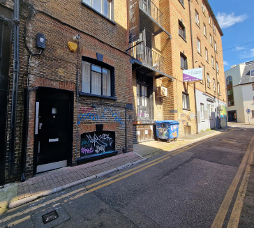 Central North Laine ground floor office in former Victorian warehouse