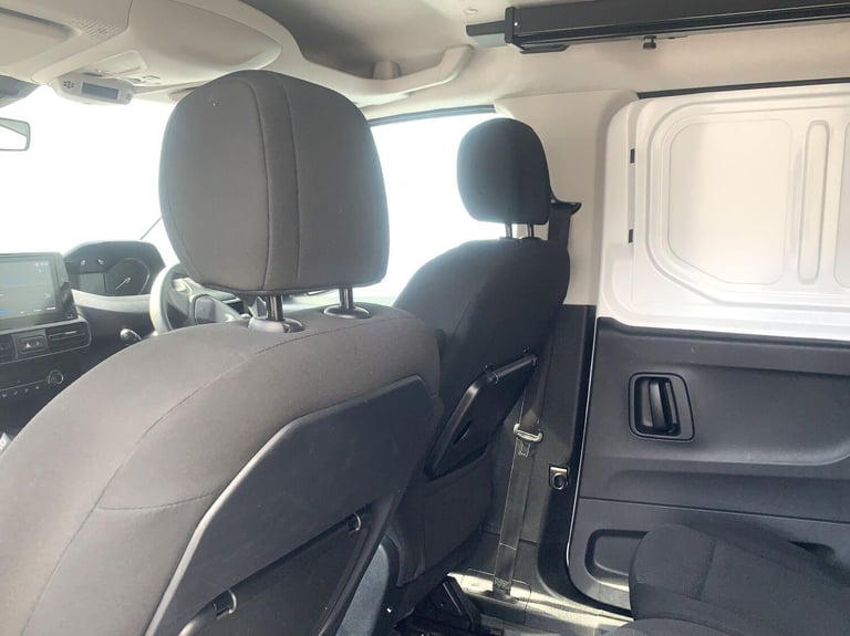 2022 Peugeot Partner 1.5 BlueHDi 850 Professional Premium Long Crew Van LWB Euro 6 6dr PANEL VAN ...
