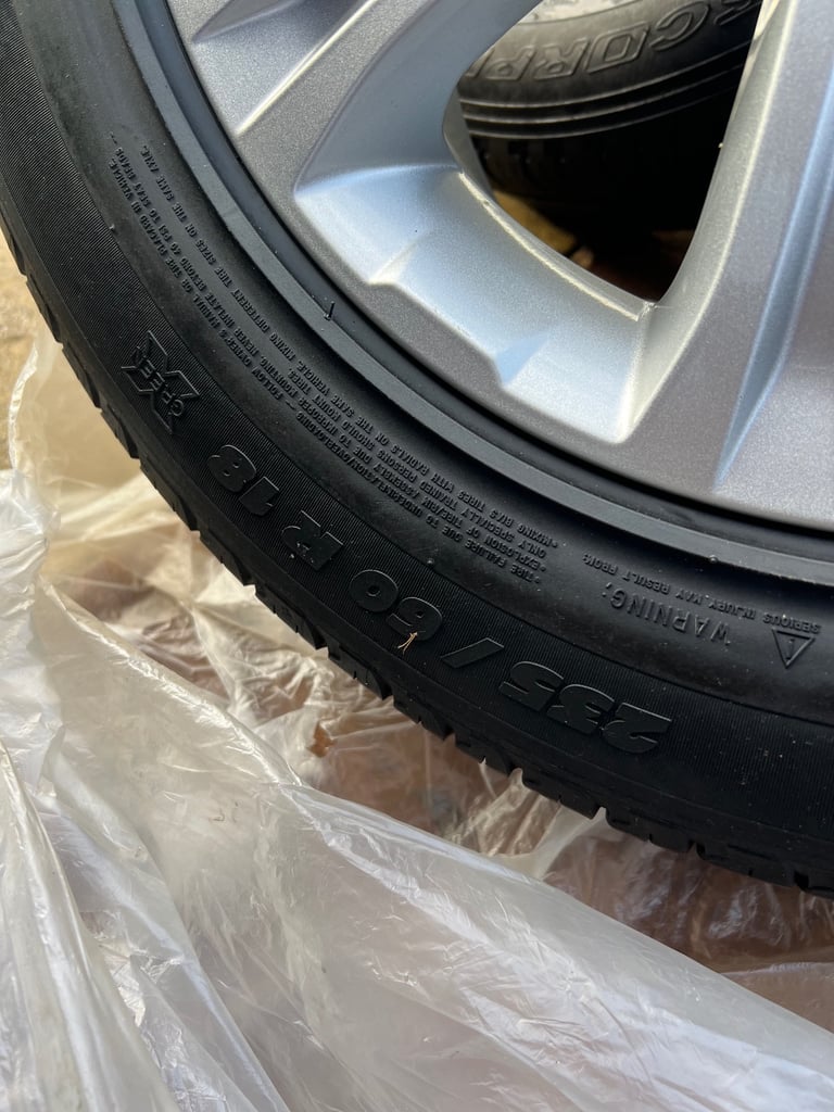 Land Rover alloys