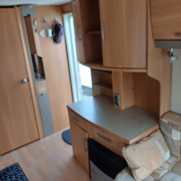 2008 Swift challenger 480 2 berth caravan with motor mover.  