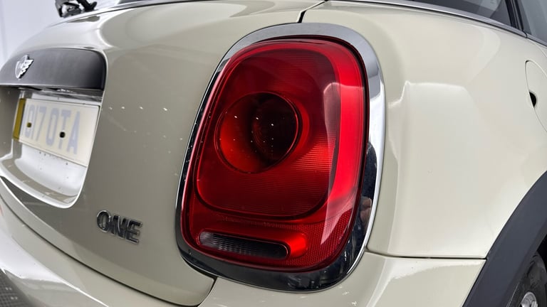 2017 MINI Hatch 1.2 One 5dr Auto HATCHBACK PETROL Automatic