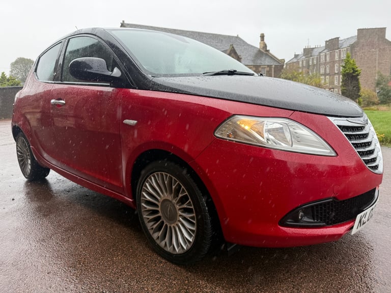 2012 Chrysler Ypsilon 1.2 Black and Red 5dr HATCHBACK Petrol Manual