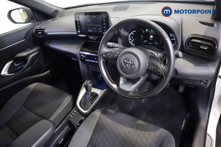2023 Toyota Yaris Cross 1.5 Hybrid Design 5dr CVT Estate Hybrid Automatic