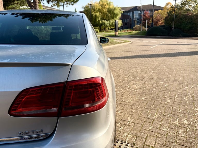 2014 Volkswagen Passat 2.0 TDI Bluemotion Tech R-Line 4dr DSG SALOON Diesel Automatic