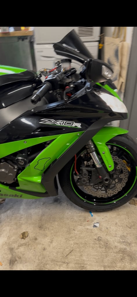 Kawasaki Ninja ZX 10R Zx10r rsv cbr r1 gsxr z1000 