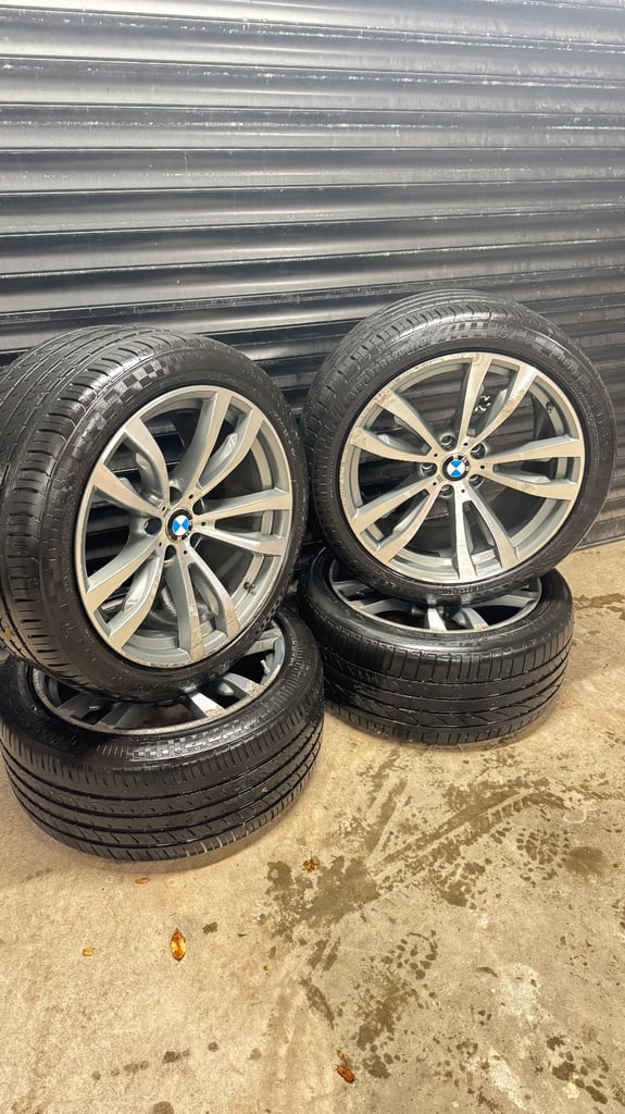 20" GENUINE BMW 469M ALLOYS & TYRES FOR BMW F15 F16 BMW X5 SILVER