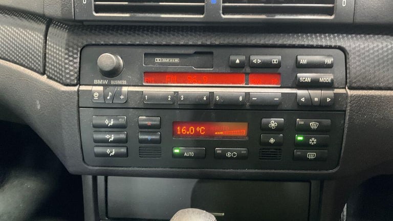 2004 BMW 3 Series 2.5 325i Sport Saloon 4dr Petrol Automatic (229 g/km, 192 bhp) SALOON Petrol Au...