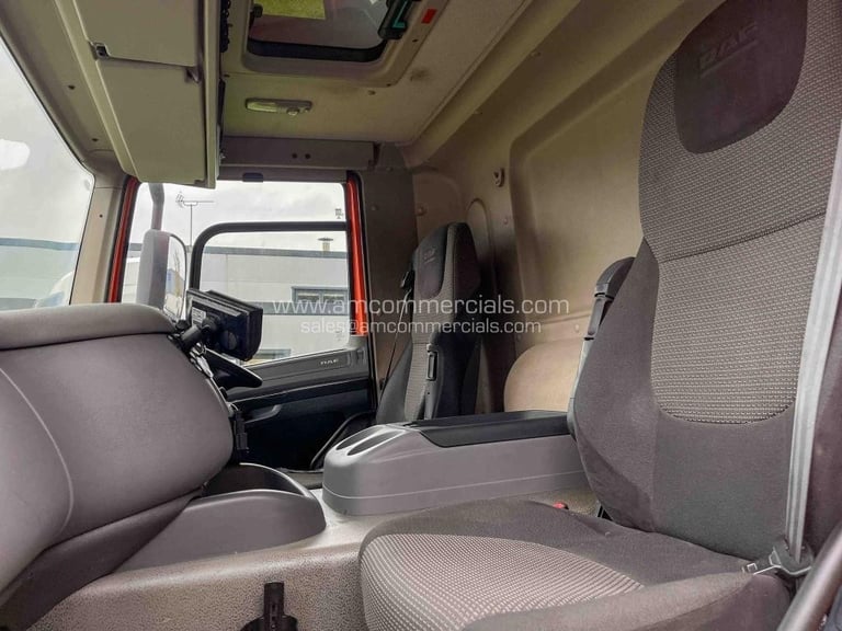 2015 (15) DAF CF 370 CURTAIN SIDE 32 TONNE 8X2 TWIN WHEEL