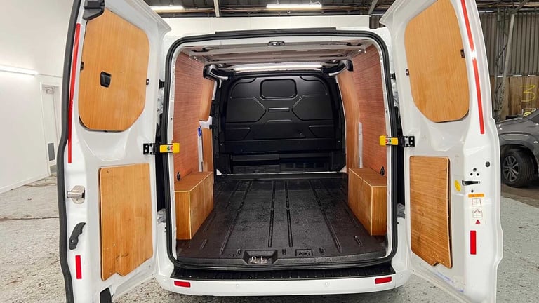 2023 Ford Transit Custom 2.0 EcoBlue 130ps Low Roof Limited Van Van Diesel Manual