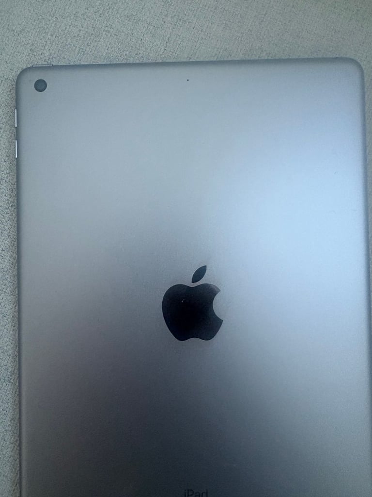 Apple Ipad 5 32GB Ios16 Black Wifi - charger - Very Good Condition - Delivery Available