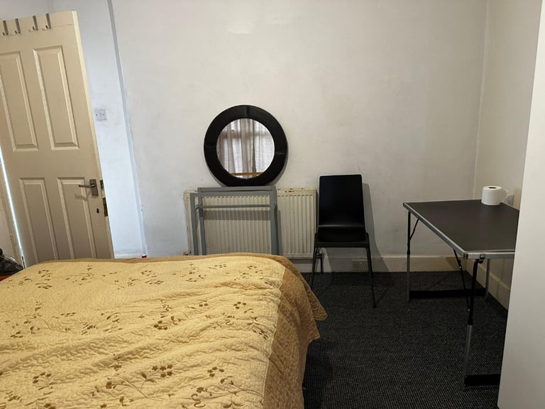 image for 🏠 £800 Double Bedroom Near Brunel & Uxbridge UB8 2DQ 🏠