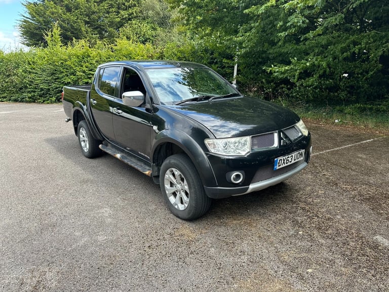 2013 Mitsubishi L200 Double Cab DI-D Barbarian 4WD Auto 176Bhp PICK UP Diesel Automatic