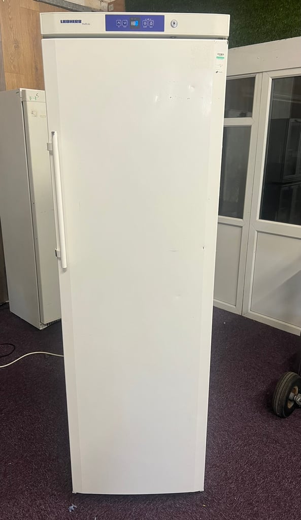 image for Liebherr commercial fridge , just service 