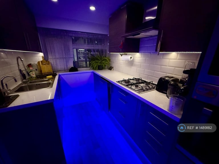 3 bedroom house in Beaulieu Court, Basingstoke, RG21 (3 bed) (#1489182)